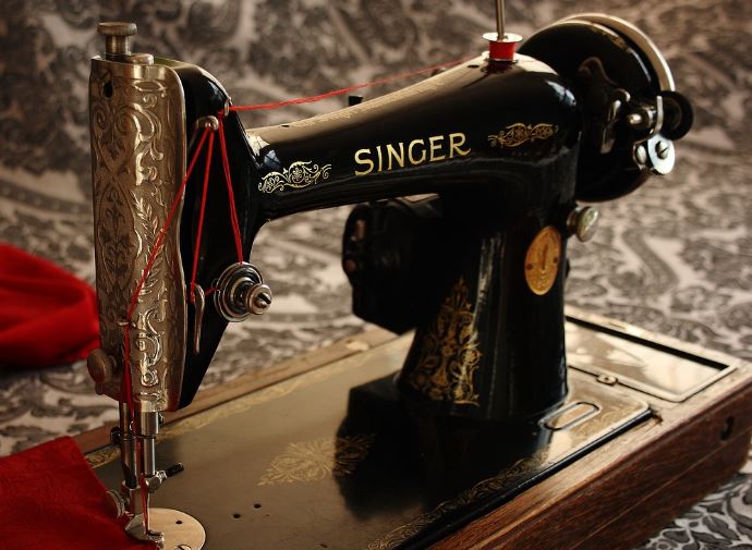 6 Spiritual Meanings of Dreaming of Sewing Machine