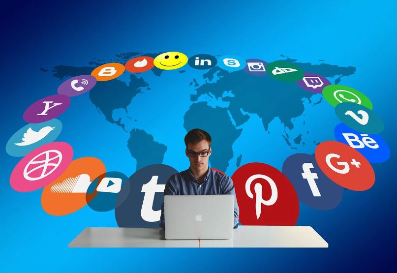 Dreaming of Social Media