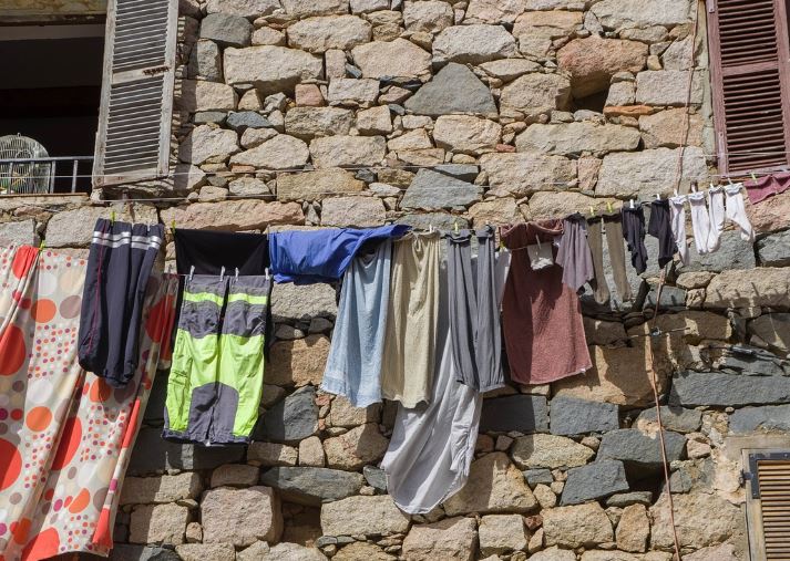 6 Spiritual Meanings of Dreaming of Dirty Laundry