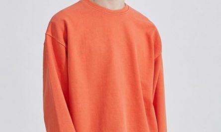 6 Spiritual Meanings of Dreaming of Orange Clothes