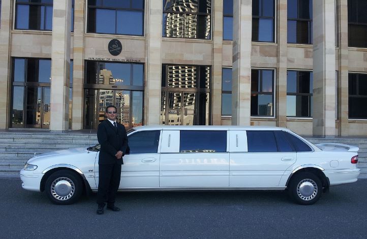 5 Spiritual Meanings of Dreaming of Limousine