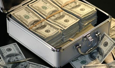 6 Spiritual Meanings of Dreaming of money going into a bank account