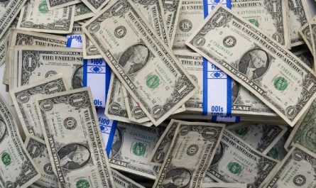 7 Spiritual Meanings of Dreaming of a Bundle of Money