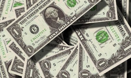 6 Spiritual Meanings of Dreaming of Making Money
