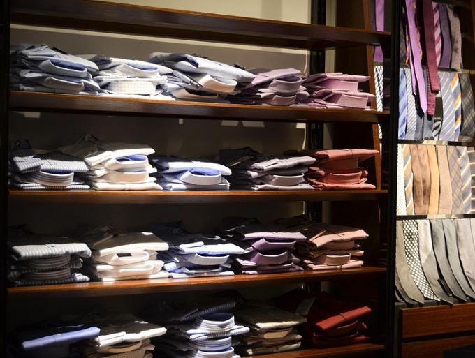 7 Spiritual Meanings of Dreaming of Losing Clothes