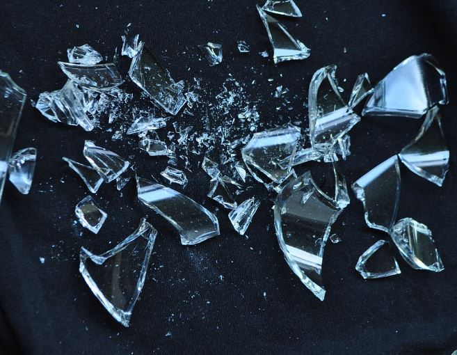 6 Spiritual Meanings of Dreaming of Glass Shards