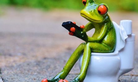 7 Spiritual Meanings of Dreaming of Constipation