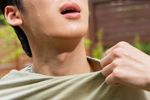 7 Spiritual Meanings of Dreaming of Sweating