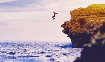 7 Spiritual Meanings of Dreaming of Cliff Jumping