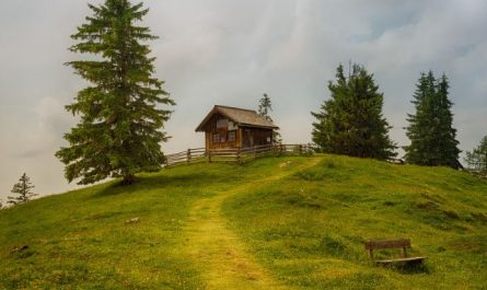8 Spiritual Meanings of Dreaming of a Hill