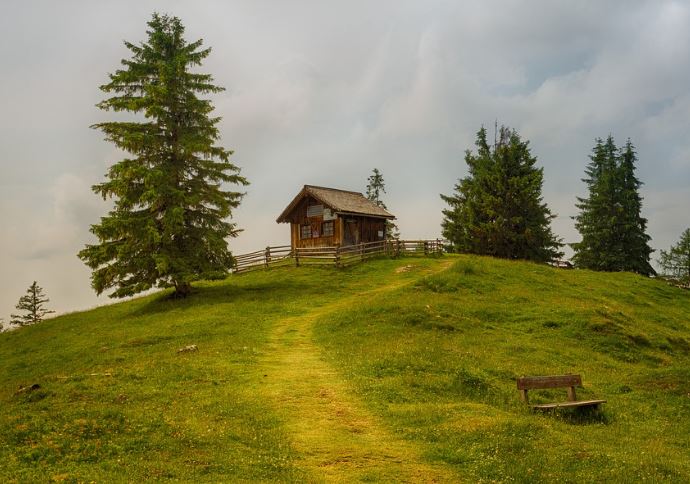 8 Spiritual Meanings of Dreaming of a Hill