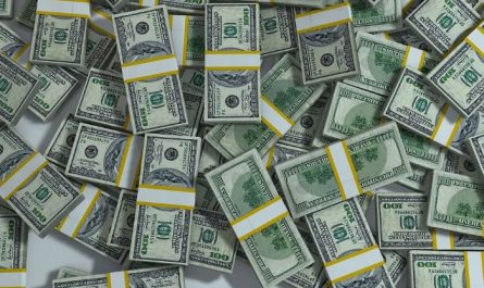 6 Spiritual Meanings of Dreaming of a Billion Dollars