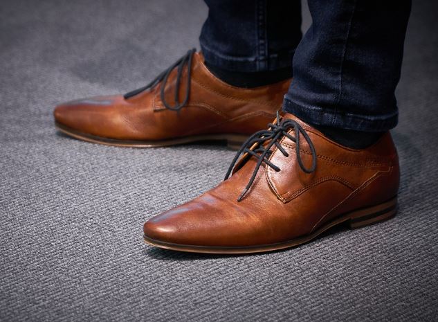 6 Spiritual Meanings of Dreaming of Wearing Shoes