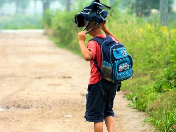 5 Spiritual Meanings of Dreaming of Leaving Early