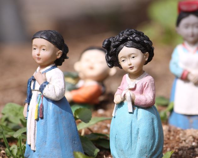 7 Spiritual Meanings of Dreaming of Hanbok