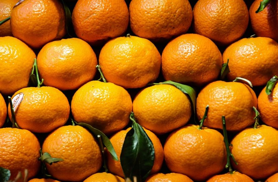 23 Spiritual Meanings of Dreaming of Oranges