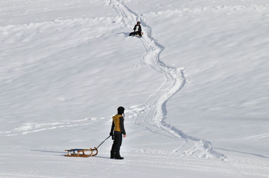 21 symbolic meanings of dreaming of a sled