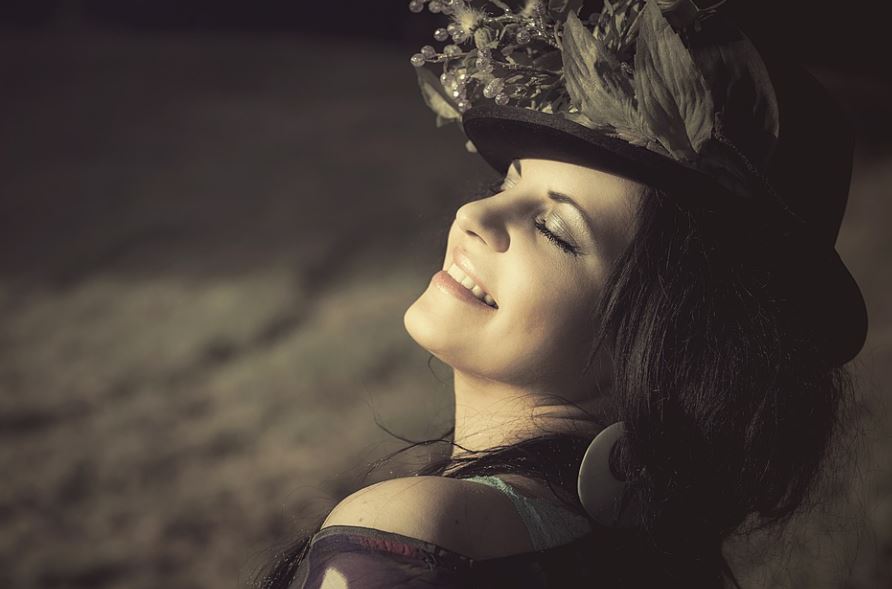15 Symbolic Meanings of Dreaming of a Queen