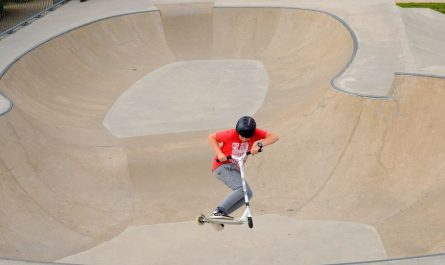17 Symbolic Meanings of Dreaming of Scooters