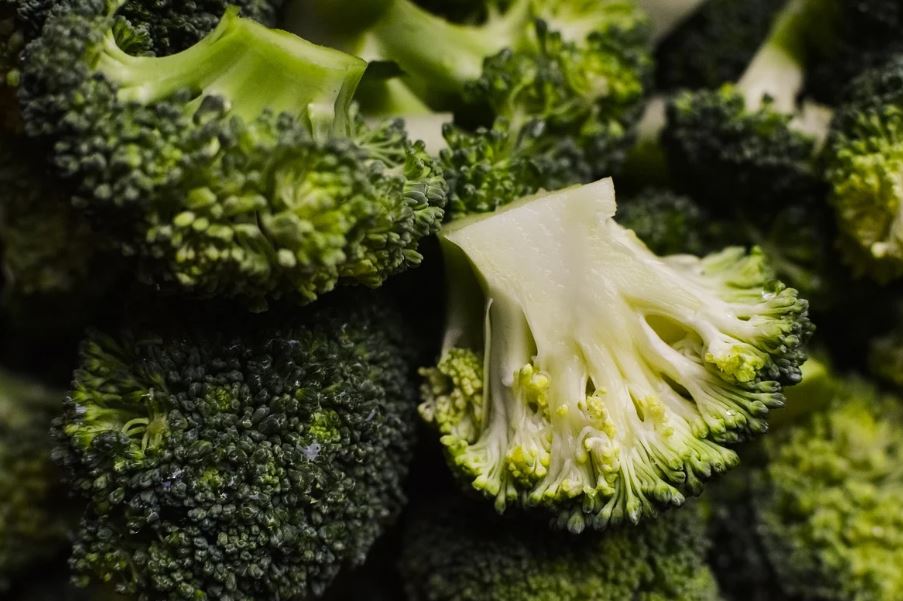 17 symbolic meanings of dreaming about broccoli