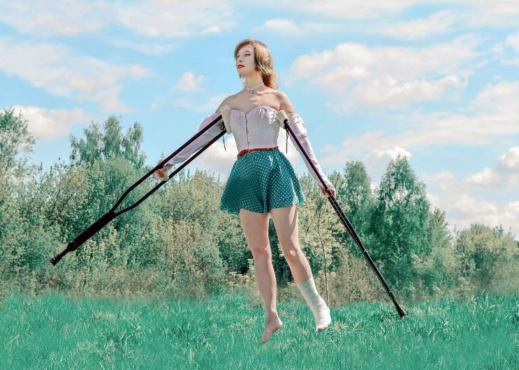 17 symbolic meanings of dreaming of crutches