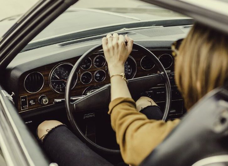 15 Spiritual Meanings of Dreaming of Driving Without a License