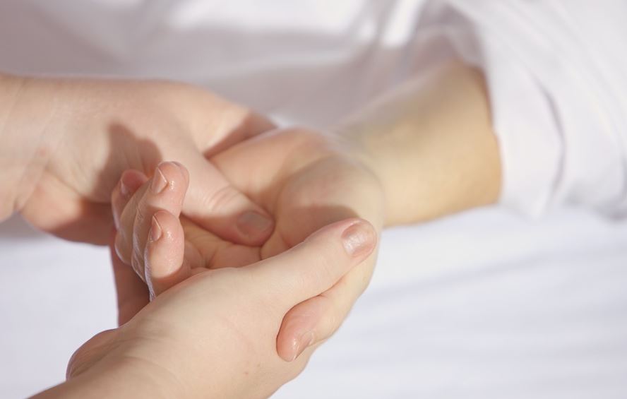25 Spiritual Meanings of Dreaming of Massage