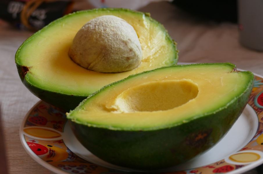 28 Spiritual Meanings of Dreaming of Avocados