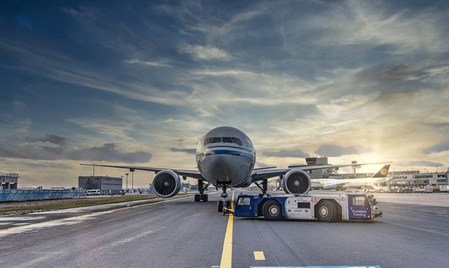 30 Spiritual Meanings of Dreaming of Airports