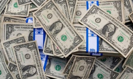 23 Spiritual Meanings of Dreaming about Money