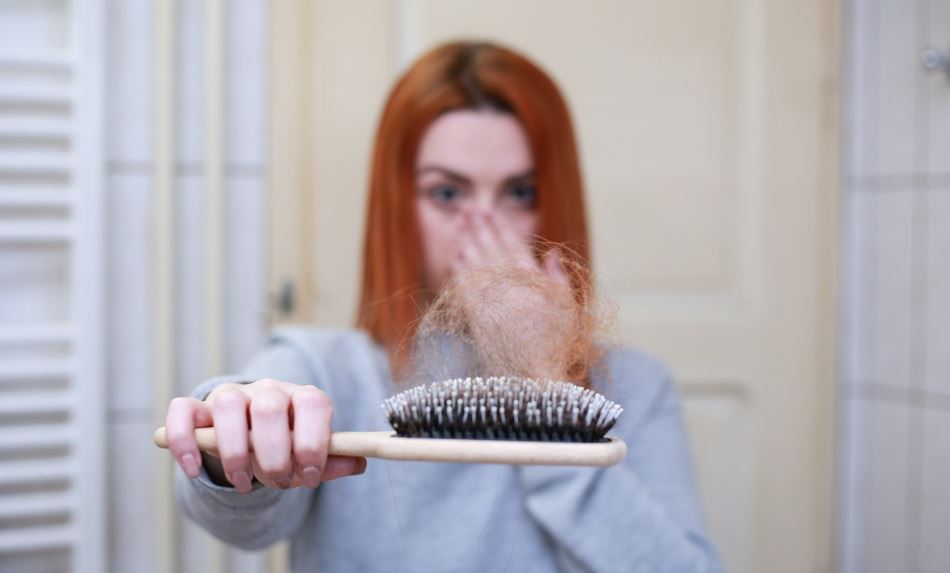 18 Spiritual Meanings of Dreaming about peeling hair