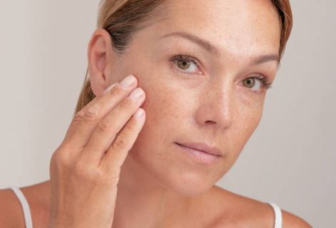 15 Spiritual Meanings of Dreaming of Melasma