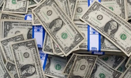 Dream about a pile of money : Meaning & Interpretations