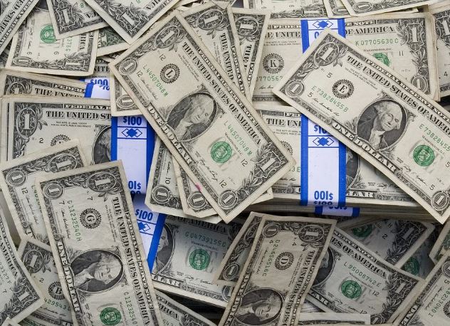 Dream about a pile of money : Meaning & Interpretations