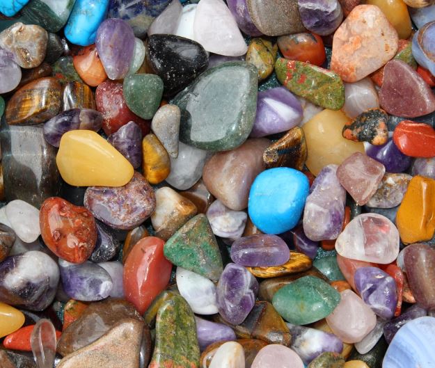 Dream about picking up jewelry : Meaning & Interpretations