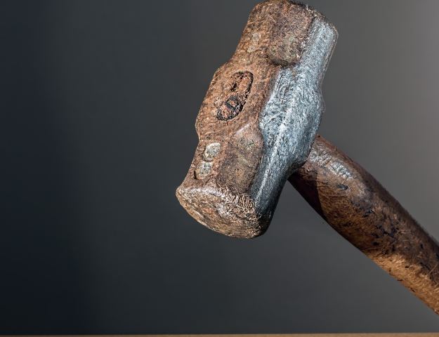 Dream about hammer : Meaning & Interpretations