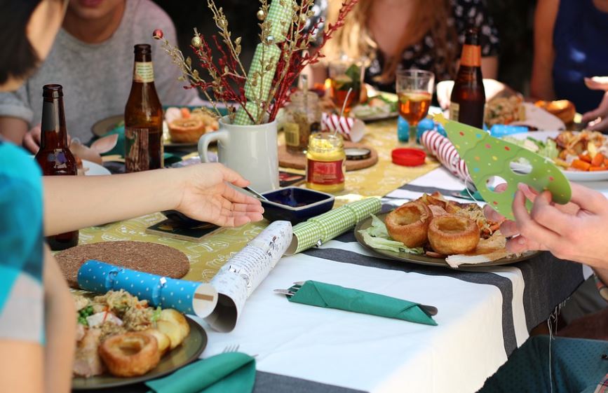 Dream about dining with a celebrity : 10 Meaning & Interpretations