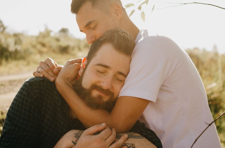 Dreaming about same-sex relationships : 11 Meaning & Interpretations
