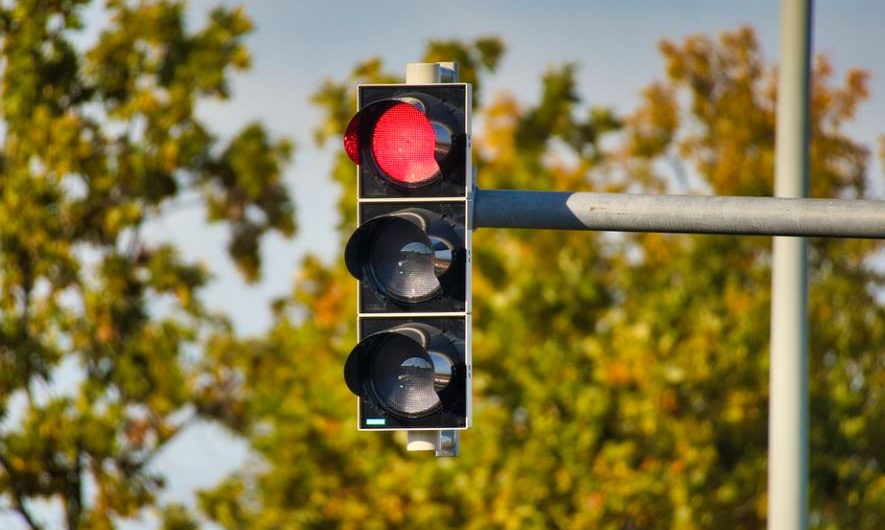 Dream about traffic lights : 12 Meaning & Interpretations