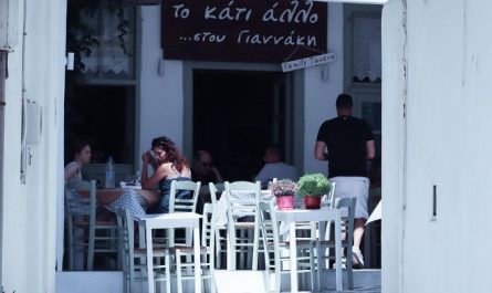 Dream about guests : 12 Meaning & Interpretations