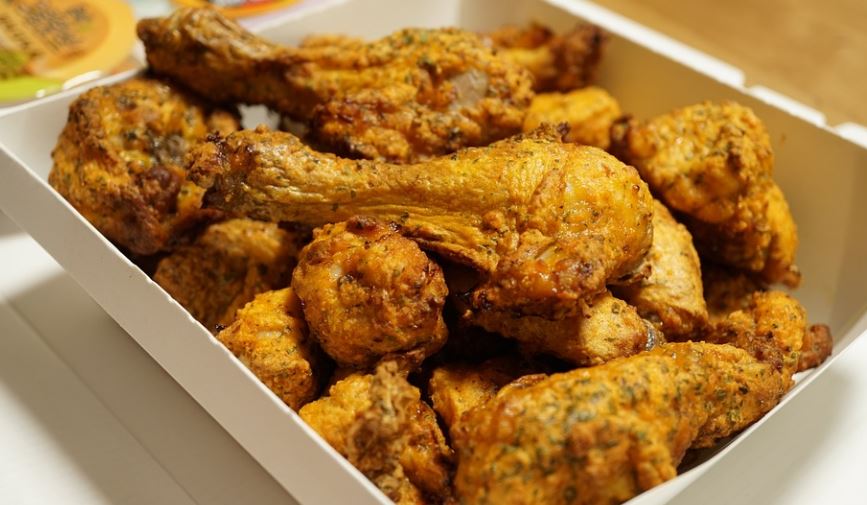 Dream about eating chicken : 19 Meaning & Interpretations