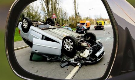 Dream about car accident : 19 Meaning & Interpretations