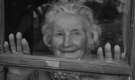 Dream about deceased grandmother : 9 Meaning & Interpretations