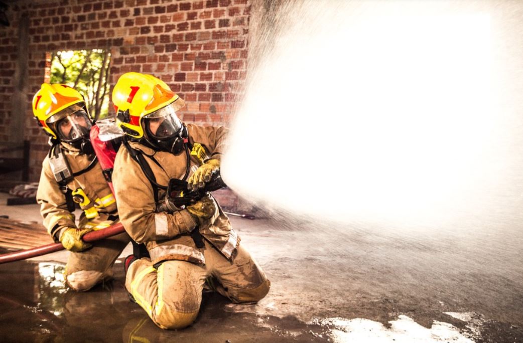 Dream about firefighters : 12 Meaning & Interpretations