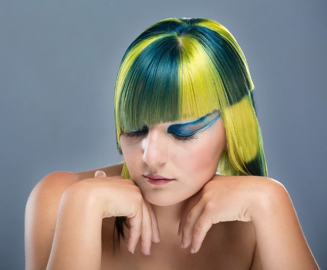 Dreaming of Dyeing Hair Yellow : 9 Meaning & Interpretations