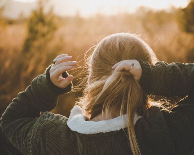 Dreaming of Losing Hair : 20 Meaning & Interpretations