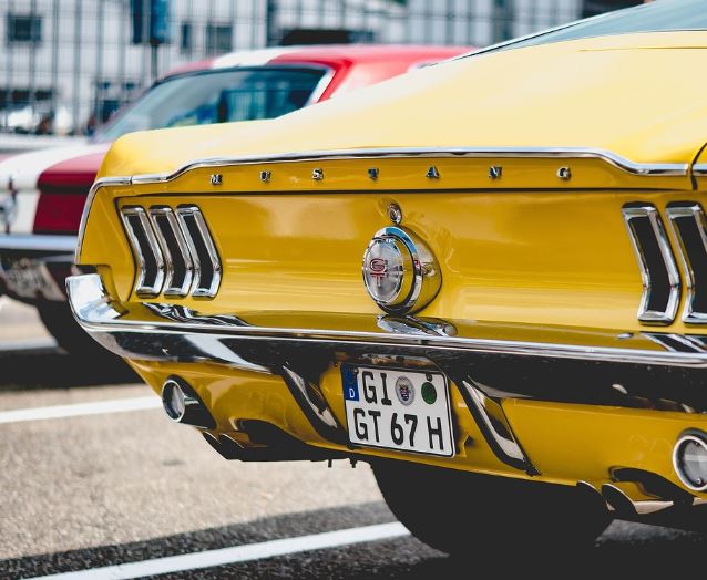 Dreaming of Buying a New Car : 9 Meaning & Interpretations