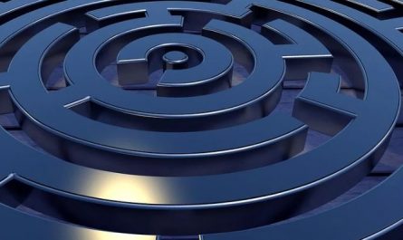 Dreaming of a Maze : 8 Meaning & Interpretations