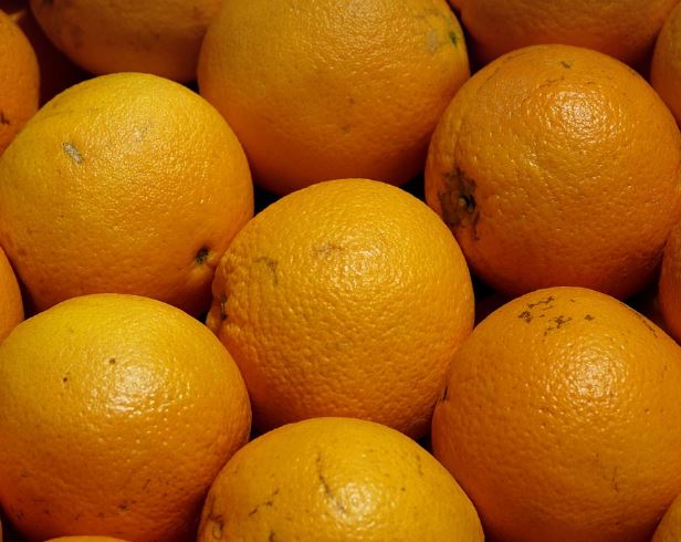 Dreaming of Drinking Orange Juice : 15 Meaning & Interpretations