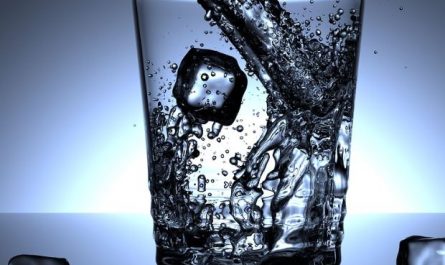 Dreaming of Water Flowing Out : 14 Meaning & Interpretations